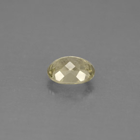 Diasporo con cambio de color  natural de 0,82 ct, corte óvalo, VS