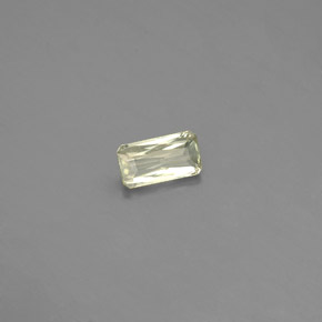 Diasporo con cambio de color  natural de 0,35 ct, corte esmeralda, VS
