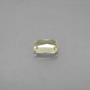 Diasporo con cambio de color  natural de 0,70 ct, corte esmeralda, VS