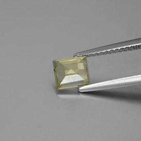 Diasporo con cambio de color  natural de 0,71 ct, cuadrado, VS