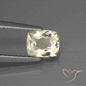 Diásporo con Cambio de Color Amarillo claro natural de 0.91 ct, Forma Cojín, VS