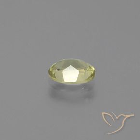 Diásporo con Cambio de Color Amarillo claro natural de 0.66 ct, Ovalada, VS