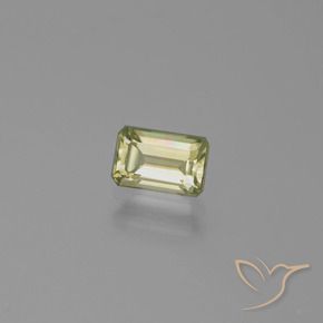 Diásporo con Cambio de Color Amarillo claro natural de 0.74 ct, Corte Octágono / Esmeralda, VVS-VS