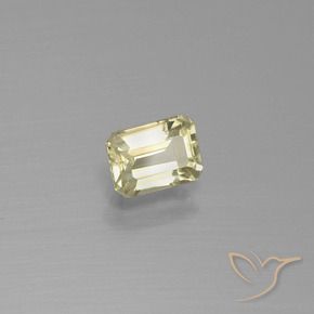 Diásporo con Cambio de Color Amarillo muy pálido natural de 0.79 ct, Corte Octágono / Esmeralda, VS