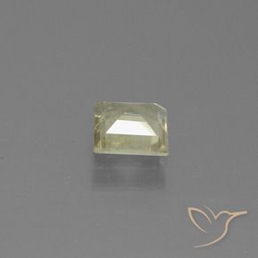 Diásporo con Cambio de Color Amarillo muy pálido natural de 0.68 ct, Cuadrado, VS-SI