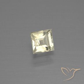 Diásporo con Cambio de Color Amarillo muy pálido natural de 0.60 ct, Cuadrado, VS-SI