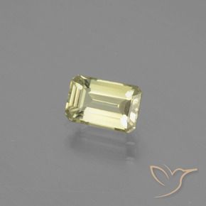Diásporo con Cambio de Color Amarillo muy pálido natural de 0.89 ct, Corte Octágono / Esmeralda, VVS-VS