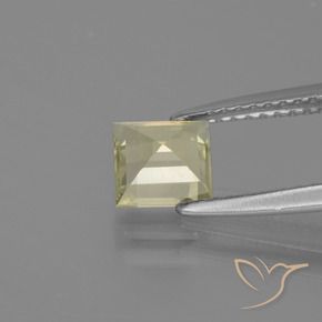 Diásporo con Cambio de Color Amarillo muy claro natural de 0.97 ct, Cuadrado, VVS-VS