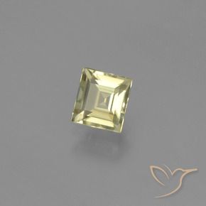 Diásporo con Cambio de Color Amarillo claro natural de 0.55 ct, Cuadrado, VVS-VS