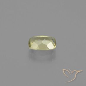 Diásporo con Cambio de Color Amarillo muy pálido natural de 0.83 ct, Forma Cojín, VVS