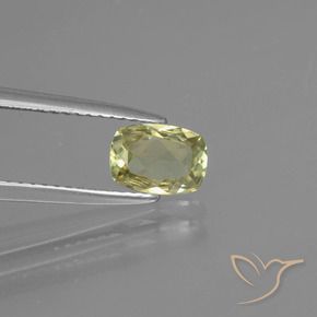 Diásporo con Cambio de Color Amarillo muy pálido natural de 0.73 ct, Forma Cojín, VVS