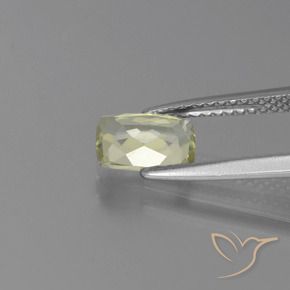 Diásporo con Cambio de Color Amarillo muy claro natural de 1.13 ct, Forma Cojín, VVS