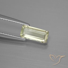 Diásporo con Cambio de Color Amarillo claro natural de 0.97 ct, Corte Octágono / Esmeralda, VS