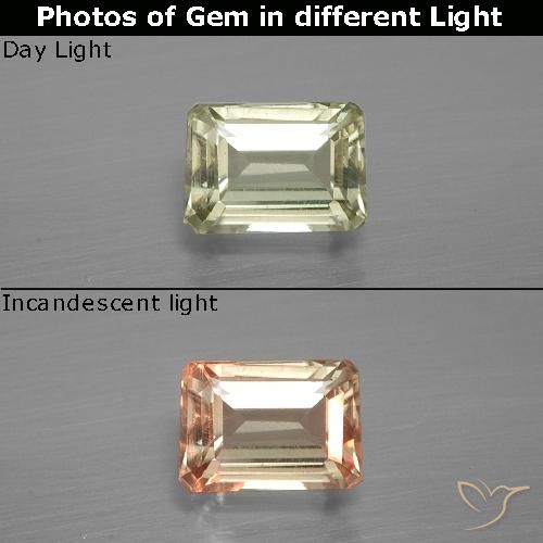 1.01ct Natural Amarillo claro Diásporo con Cambio de Color, corte esmeralda, VS