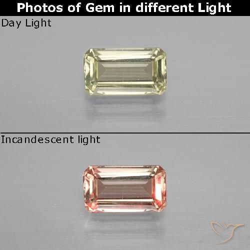 0.94ct Natural Verde amarillo claro Diásporo con Cambio de Color, corte esmeralda, VS