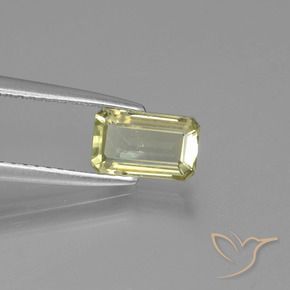 Diásporo con Cambio de Color Amarillo muy claro natural de 0.93 ct, Corte Octágono / Esmeralda, VS