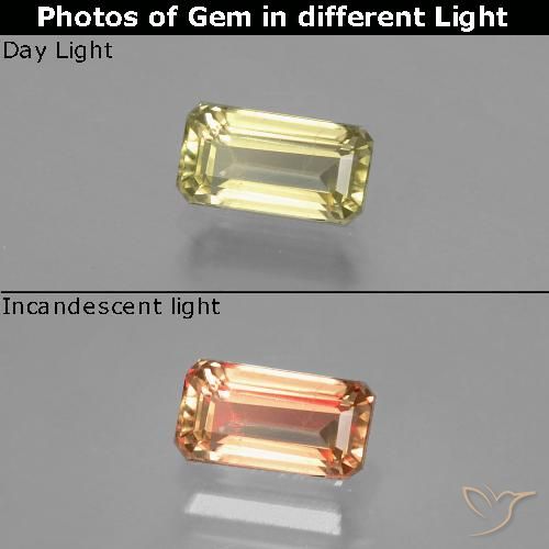 0.95ct Natural Verde amarillo Diásporo con Cambio de Color, corte esmeralda, VS