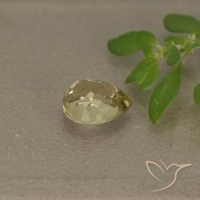 Diásporo con Cambio de Color Amarillo claro natural de 1.05 ct, En forma de pera, VS
