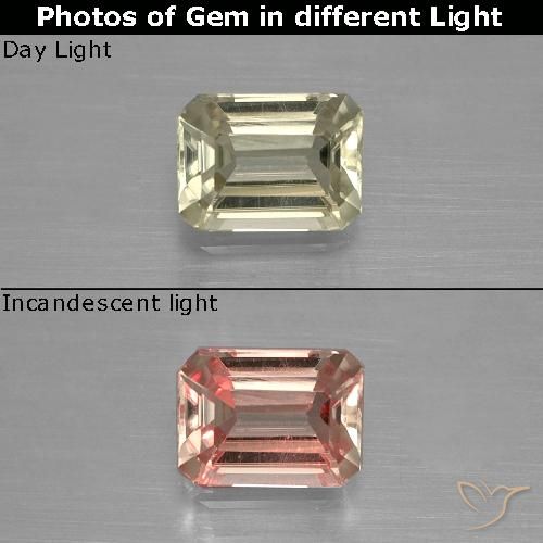 0.90ct Natural Amarillo claro Diásporo con Cambio de Color, corte esmeralda, VVS-VS