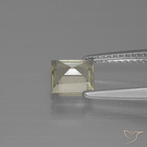 Diásporo con Cambio de Color Amarillo dorado claro natural de 0.91 ct, Cuadrado, VVS-VS