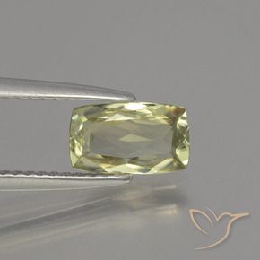 Diásporo con Cambio de Color Amarillo dorado claro natural de 1.15 ct, Corte Cojín, VVS-VS