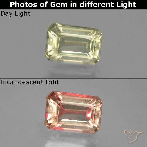 1.01ct Natural Amarillo dorado claro Diásporo con Cambio de Color, corte esmeralda, VVS-VS