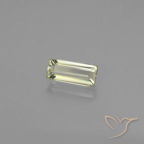 Diásporo con Cambio de Color Amarillo muy claro natural de 1.25 ct, Corte Baguette, VVS