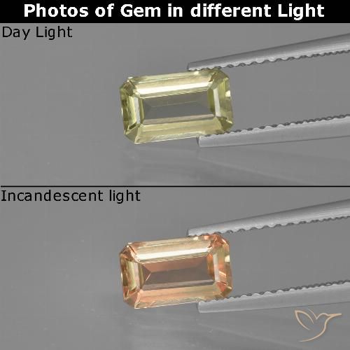 0.91ct Natural Beige amarillo Diásporo con Cambio de Color, corte esmeralda, VVS-VS