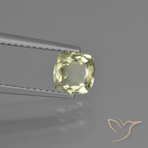 Diásporo con Cambio de Color Amarillo claro natural de 0.74 ct, Forma Cojín, VVS-VS