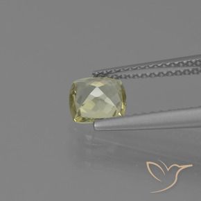Diásporo con Cambio de Color Amarillo claro natural de 0.74 ct, Forma Cojín, VVS-VS
