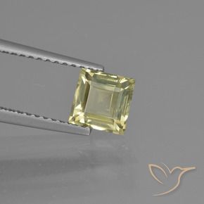 Diásporo con Cambio de Color Amarillo pálido natural de 1.01 ct, Cuadrado, VVS-VS