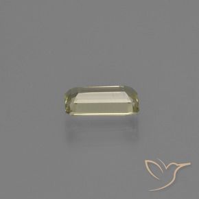 Diásporo con Cambio de Color Amarillo pálido natural de 0.68 ct, Corte Octágono / Esmeralda, VVS-VS