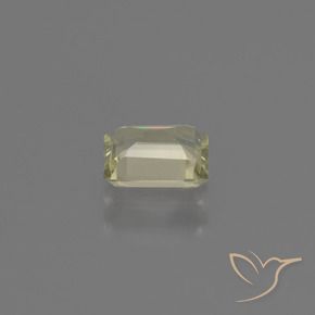 Diásporo con Cambio de Color Amarillo pálido natural de 0.65 ct, Corte Octágono / Esmeralda, VS