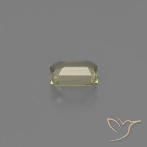 Diásporo con Cambio de Color Amarillo muy claro natural de 0.67 ct, Corte Octágono / Esmeralda, VVS-VS