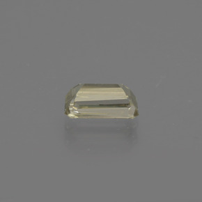 Diasporo con cambio de color amarillo natural de 0,76 ct, corte esmeralda, VS