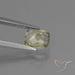 Diásporo con Cambio de Color Amarillo suave natural de 0.88 ct, Forma Cojín, VS