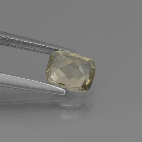 Diásporo con Cambio de Color Amarillo dorado muy claro natural de 0.86 ct, Corte Cojín, VS