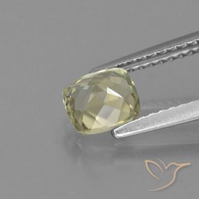 Diásporo con Cambio de Color Amarillo muy claro natural de 0.89 ct, Corte Cojín, VVS-VS