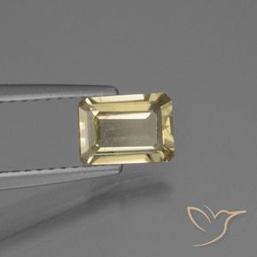 Diásporo con Cambio de Color Amarillo medio natural de 0.78 ct, Corte Octágono / Esmeralda, VS