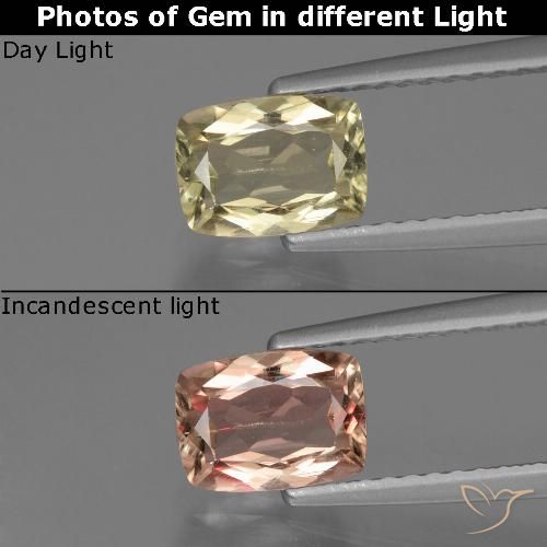 1.09ct Natural Amarillo muy claro Diásporo con Cambio de Color, Forma Cojín, VS-SI
