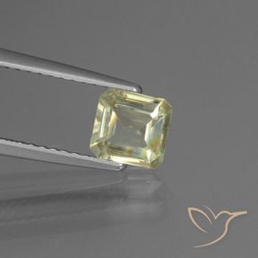 Diásporo con Cambio de Color Amarillo muy claro natural de 0.87 ct, Corte Octágono / Esmeralda, VS