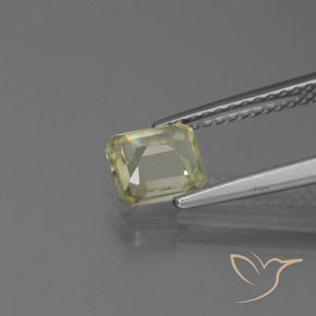 Diásporo con Cambio de Color Amarillo muy claro natural de 0.87 ct, Corte Octágono / Esmeralda, VS