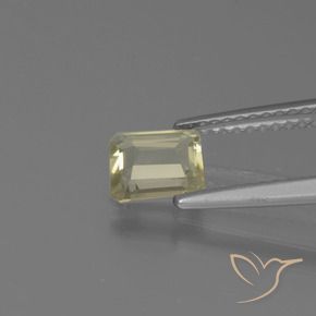 Diásporo con Cambio de Color Amarillo claro natural de 0.73 ct, Corte Octágono / Esmeralda, VS
