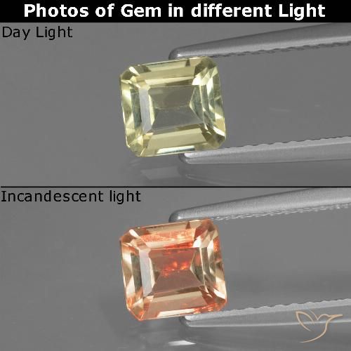 0.80ct Natural Beige amarillo Diásporo con Cambio de Color, corte esmeralda, VS