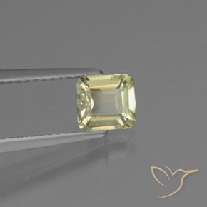Diásporo con Cambio de Color Beige amarillo natural de 0.80 ct, Corte Octágono / Esmeralda, VS