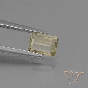 Diásporo con Cambio de Color Amarillo muy claro natural de 0.88 ct, Corte Octágono / Esmeralda, VVS-VS