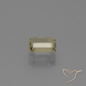 Diásporo con Cambio de Color Amarillo pálido natural de 0.95 ct, Corte Octágono / Esmeralda, VVS-VS