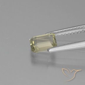 Diásporo con Cambio de Color Amarillo muy claro natural de 0.79 ct, Corte Octágono / Esmeralda, VVS-VS