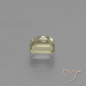 Diásporo con Cambio de Color Amarillo muy claro natural de 0.74 ct, Corte Octágono / Esmeralda, VS