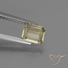 Diásporo con Cambio de Color Amarillo cálido natural de 0.74 ct, Corte Octágono / Esmeralda, VS
